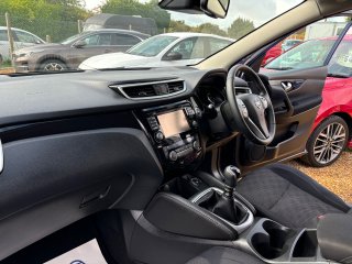 /photos/9458/1b0d16f1-7d78-7f76-6796-ddb7624bc057_i320x240.jpg