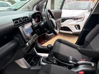 /photos/9458/4b1946fa-f4a9-8ca3-11c8-34fb424dc316_i320x240.jpg
