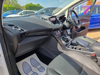/photos/9458/56d8d831-4859-0adf-75c1-8a0651883c50_i320x240.jpg