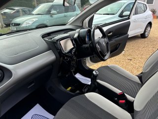 /photos/9458/815e5fd0-380f-835a-4f65-5f4fe9829ee2_i320x240.jpg