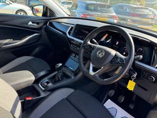 /photos/9458/956baeea-bf11-4874-8e8e-575b79d94c4f_i320x240.jpg